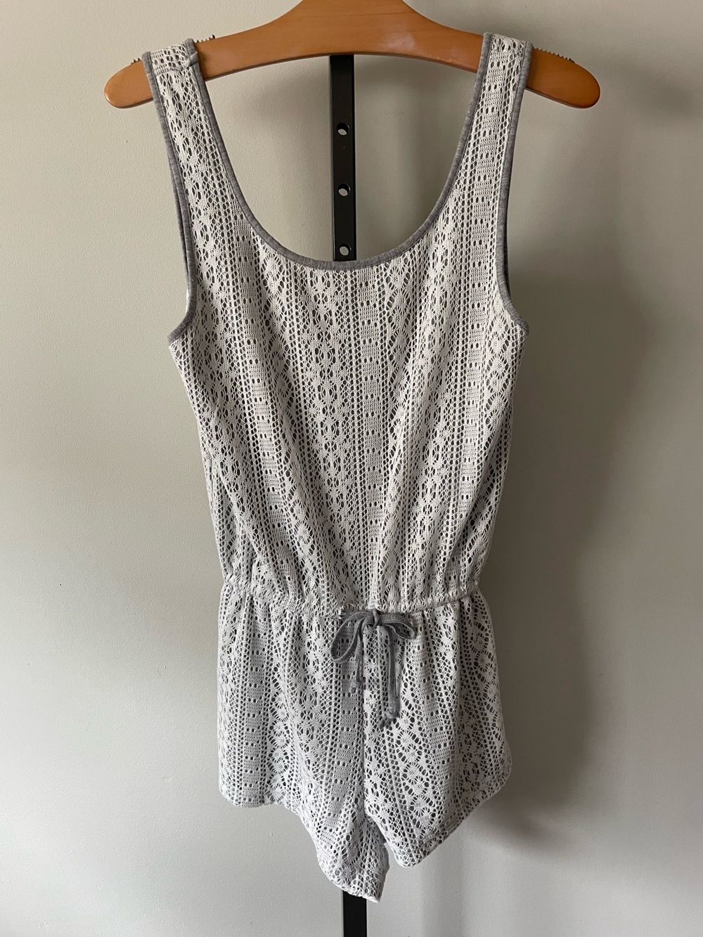 Angie Lace Boho Romper Playsuit One Piece Cinch Waist Size Small